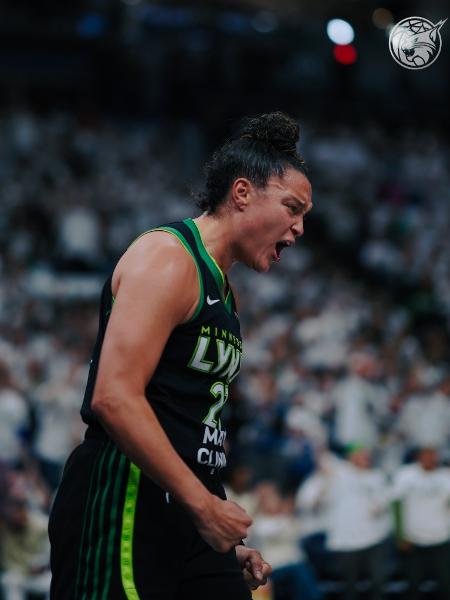 Kayla McBride, do Minnesota Lynx, vibra no quarto jogo das finais da WNBA