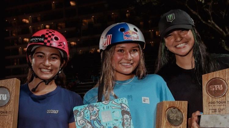 Raicca Ventura (dir) ficou em terceiro lugar no park feminino do STU Pro Tour Rio