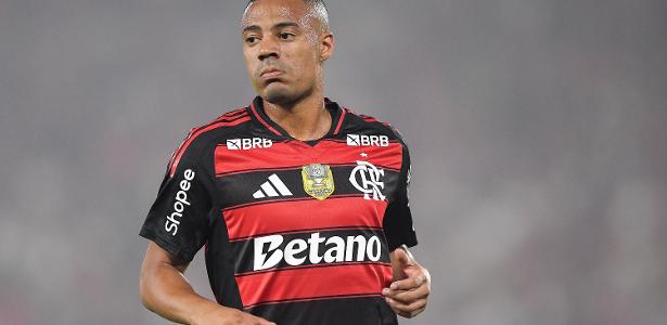 Runco se explica sobre polêmica com De la Cruz: 'Fui defender o atleta'