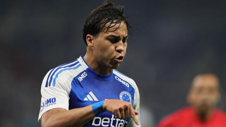 Kaio Jorge, do Cruzeiro, festeja gol sobre o Corinthians em confronto do Brasileirão