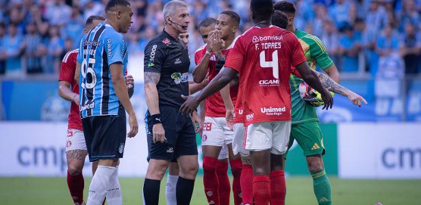 Comentarista Rômulo Mendonça aponta risco de clássico Gre-Nal ser disputado na Série B