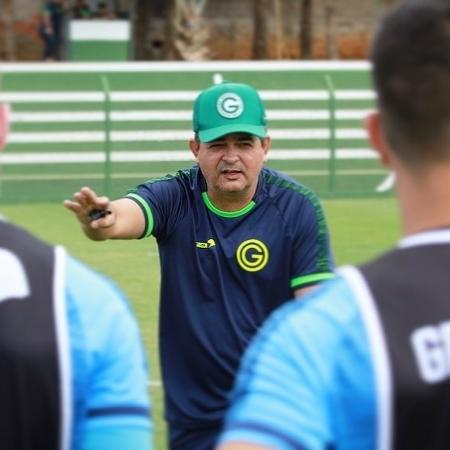 Técnico Ney Franco tem fechado treinos do Goiás da imprensa - Goiás Esporte Clube
