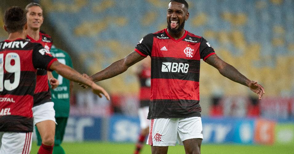 Gerson, do Flamengo, comemora gol contra o Boavista no Campeonato Carioca