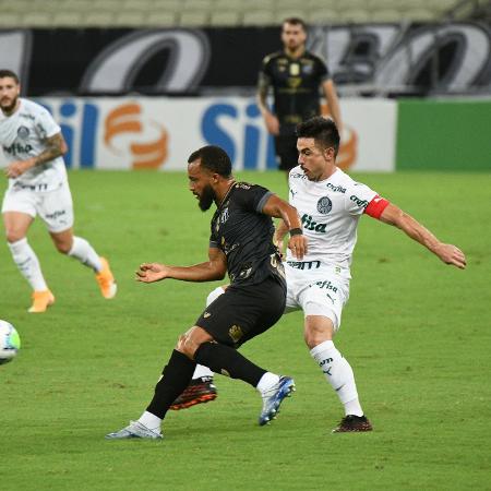 Samuel Xavier e Willian disputam a bola na partida entre Ceará x Palmeiras, pelas quartas da Copa do Brasil de 2020 Samuel Xavier e Willian disputam a bola na partida entre Ceará x Palmeiras, pelas quartas da Copa do Brasil de 2020