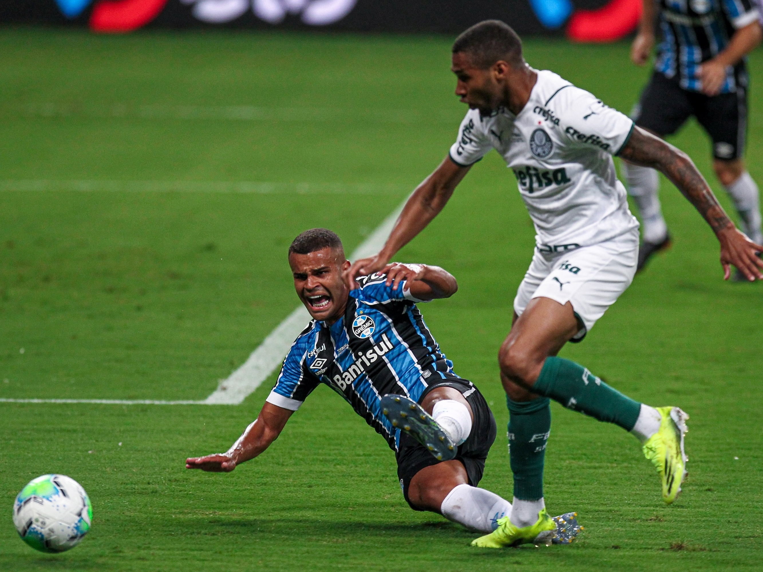 Wesley no segundo tempo contra o Grêmio na Neo Química Arena