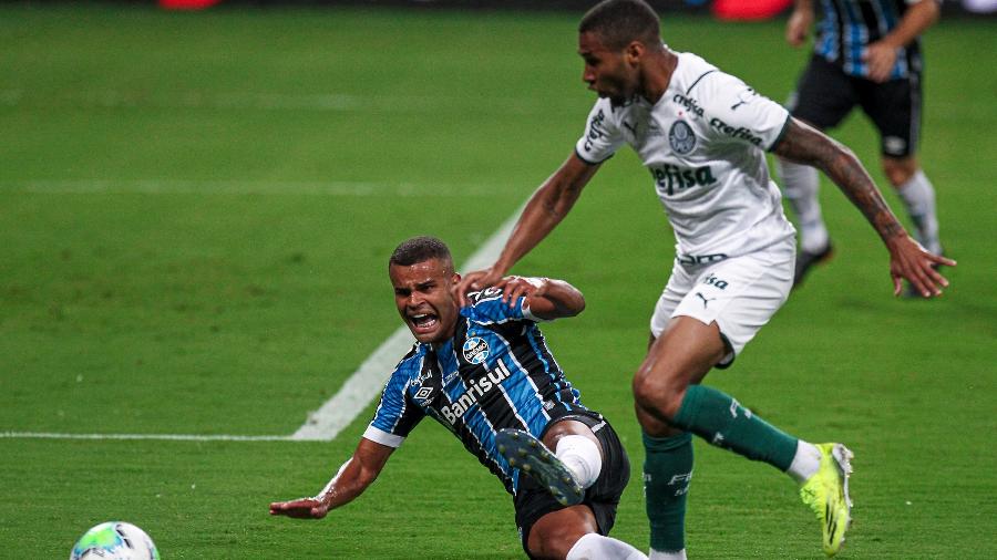 Wesley foi titular na partida de ida da Copa do Brasil e deve ser utilizado no duelo de volta - Fernando Alves/AGIF