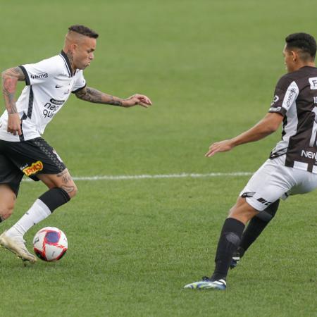 Luan encara a marcação durante Corinthians x Inter de Limeira-SP pelo Paulistão 2021 - Marcello Zambrana/AGIF