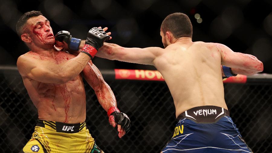 Douglas Silva vence Sergey Morozov no UFC 271 - Carmen Mandato/Getty Images
