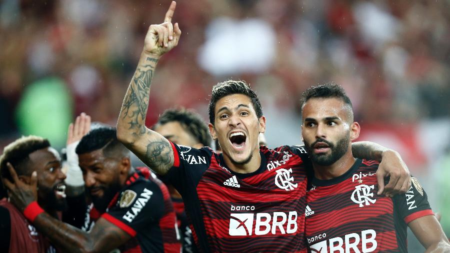 Pedro do Flamengo recebe propostas europeias, precisa vencer o jogo para  avançar na Libertadores. — Eightify