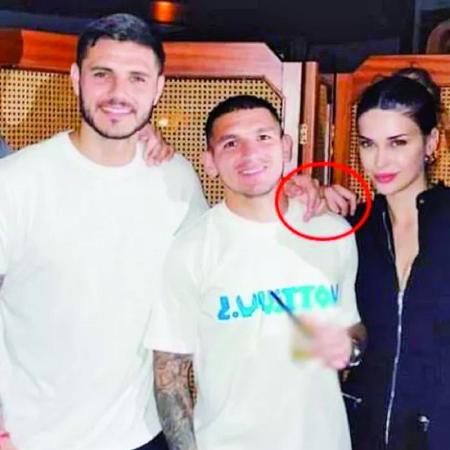 Mauro Icardi (á esq.) com amigo (centro) e suposta nova namorada, Devrim Özcan (à dir.) - Reprodução/Montagem