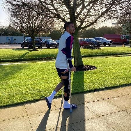 Gabriel Jesus se recupera de lesão no joelho - Reprodução/Instagram