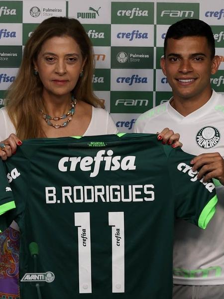 Bruno Rodrigues foi apresentado com a camisa 11 do Palmeiras