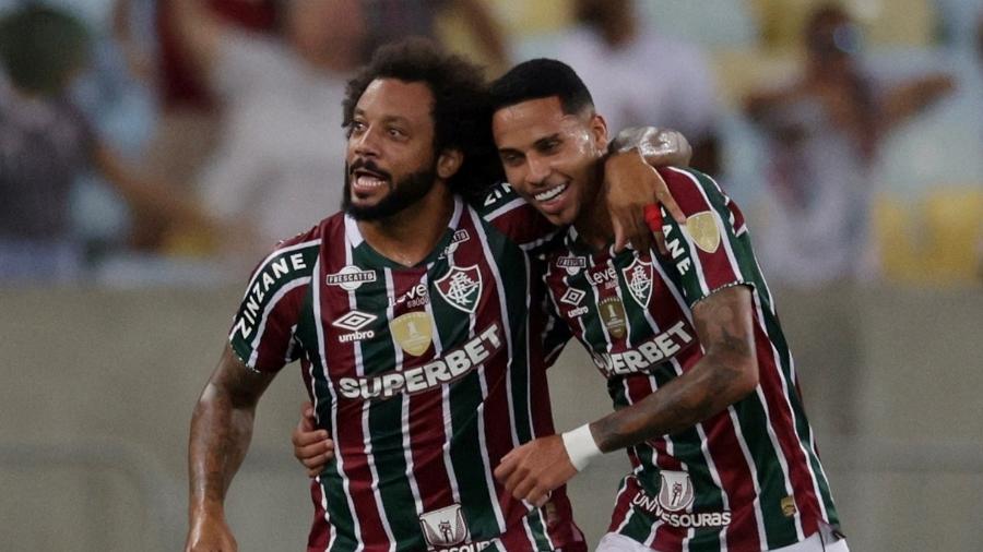 Marcelo celebra gol em Fluminense x Cerro Porteño, jogo da Libertadores