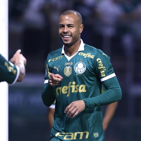 Mayke comemora após marcar pelo Palmeiras contra o Juventude, pelo Campeonato Brasileiro - Marcello Zambrana/AGIF