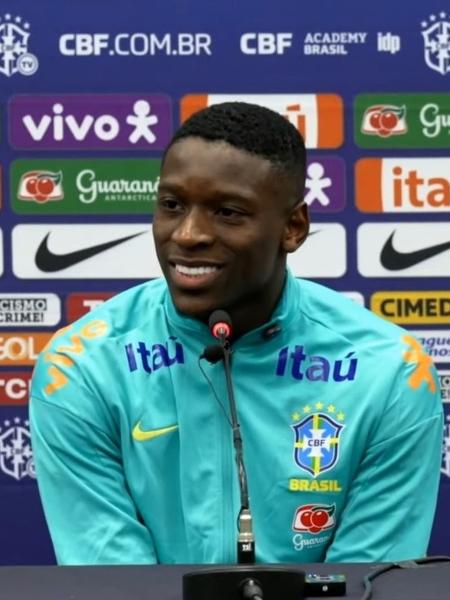 Luiz Henrique, do Botafogo, em coletiva na seleção brasileira