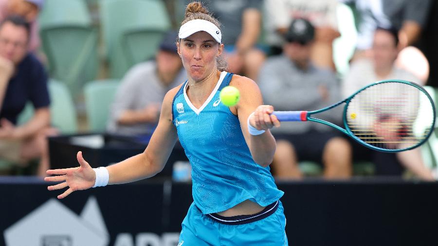 Beatriz Haddad Maia na primeira rodada do WTA 500 de Adelaide, na Austrália, em 2025