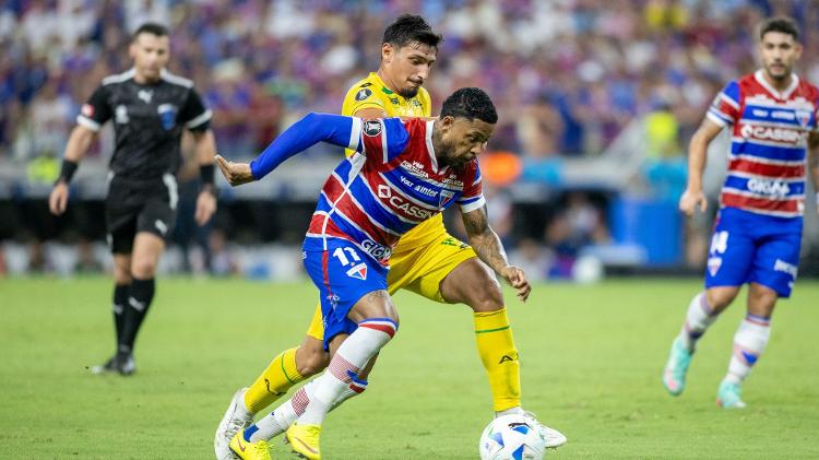 Marinho, do Fortaleza, tenta fazer a jogada durante duelo contra o Bucaramanga pela Libertadores Marinho, do Fortaleza, tenta fazer a jogada durante duelo contra o Bucaramanga pela Libertadores