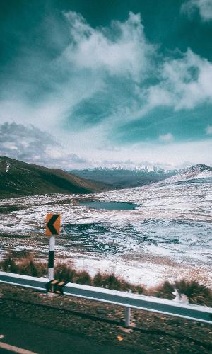 A paisagem da Cordilheira dos Andes durante viagem de torcedores de Flamengo e Palmeiras rumo a Lima