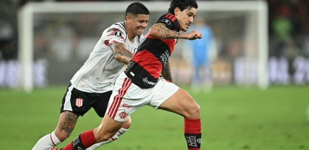 A América Se Curva: A Incomparável Dinastia Rubro-Negra na Libertadores