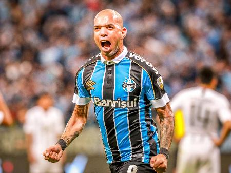 Mercado Da Bola Gremio Diz Que Diego Tardelli Pediu Para Sair E Aguarda Propostas