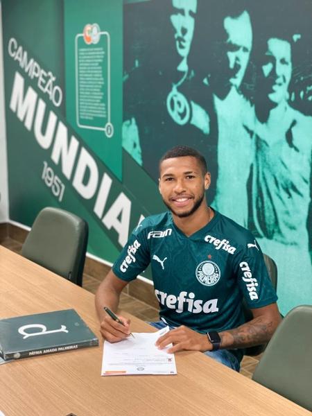 Palmeiras estende contrato do atacante Wesley até o fim 2025