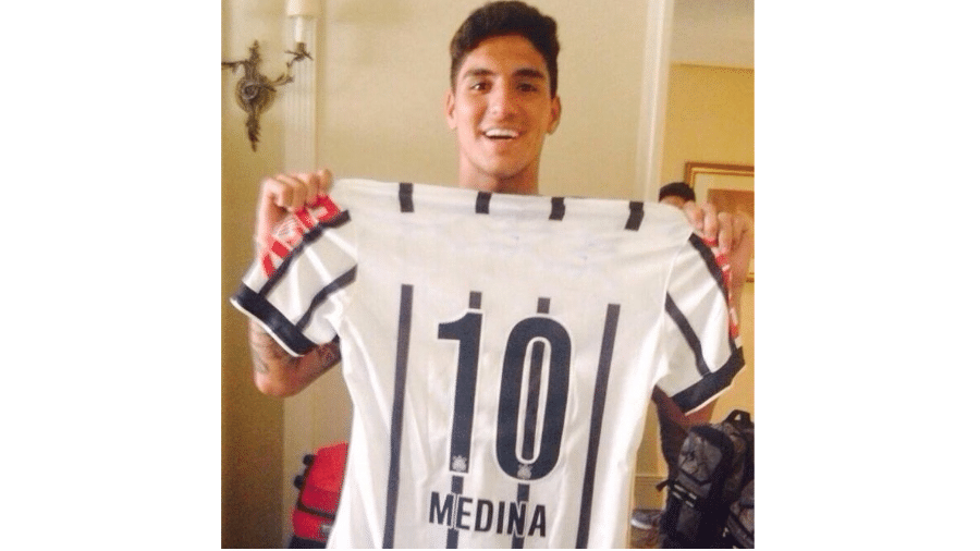 Corinthians comemora tricampeonato mundial de Gabriel Medina - Twitter