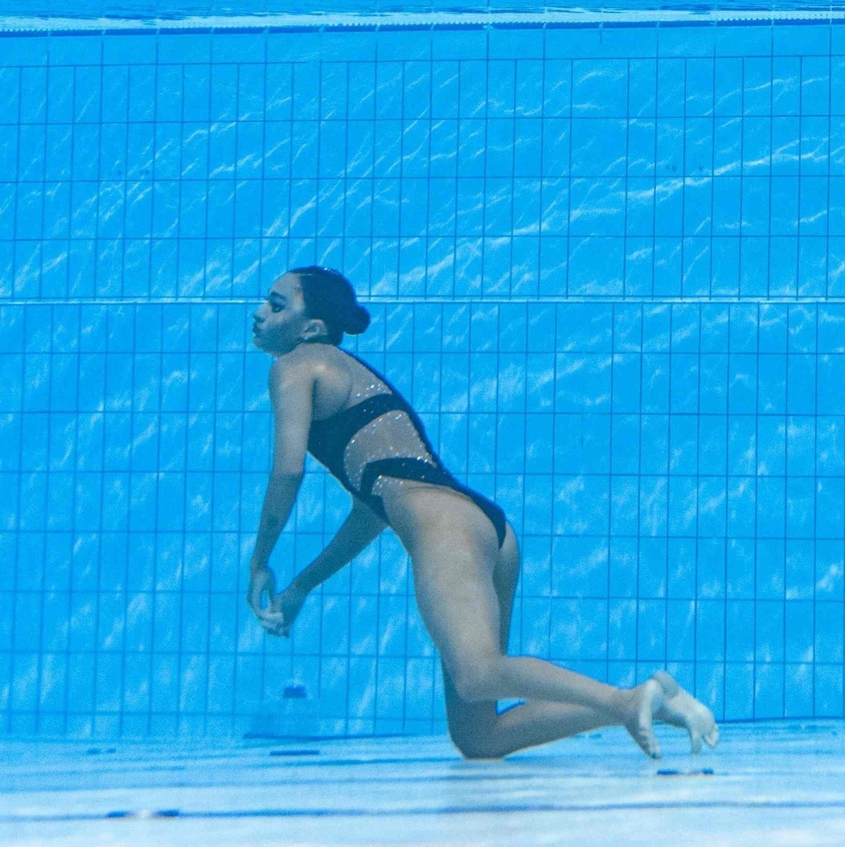 Atleta desmaia na piscina após quadro de exaustão; por que isso acontece? -  23/06/2022 - UOL VivaBem