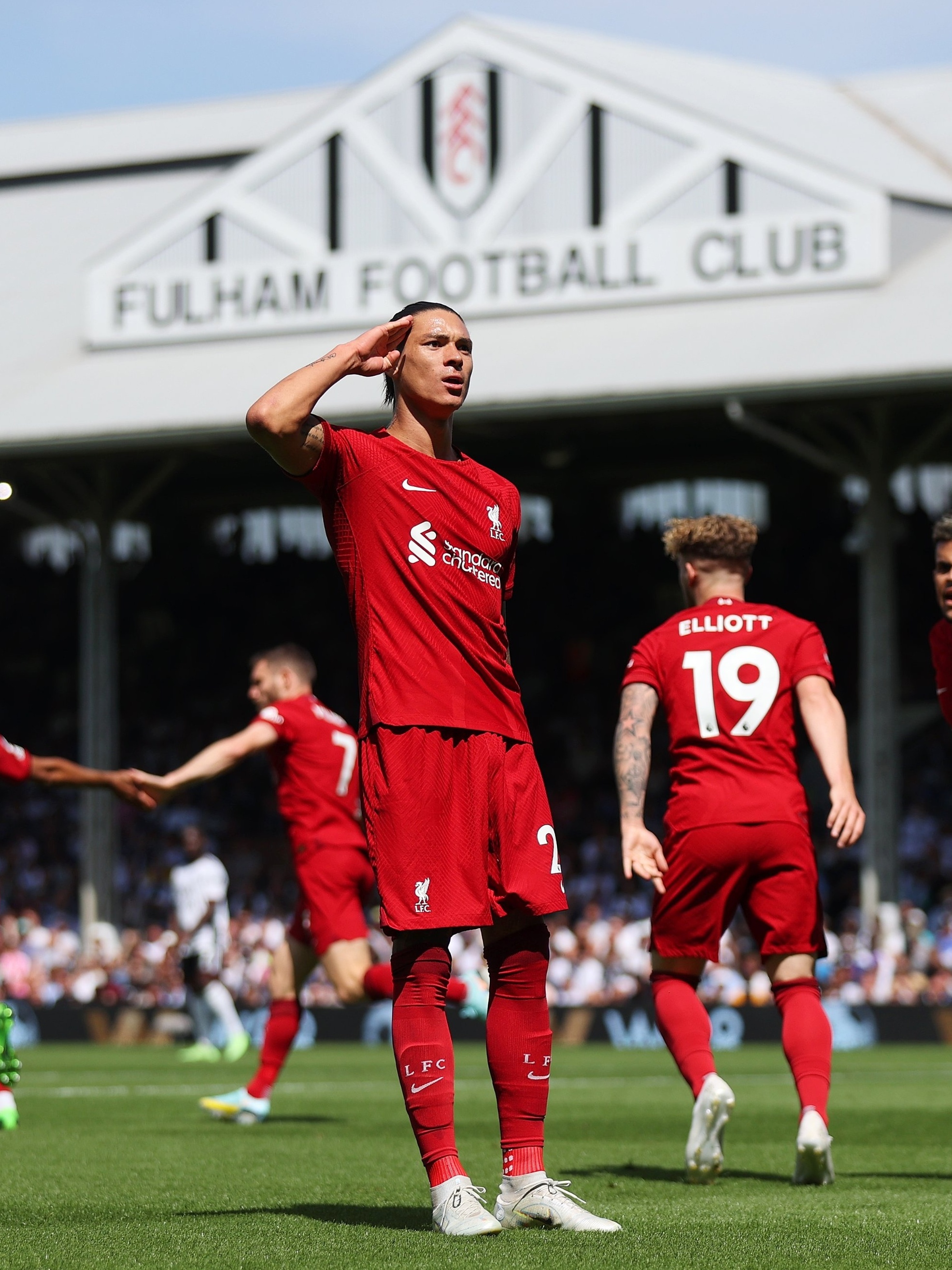 Darwin brilha, mas Liverpool fica no empate com o Fulham em