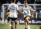 Marcos Leonardo cai e encara limite físico em sequência no Santos e seleção - Raul Baretta/ Santos FC