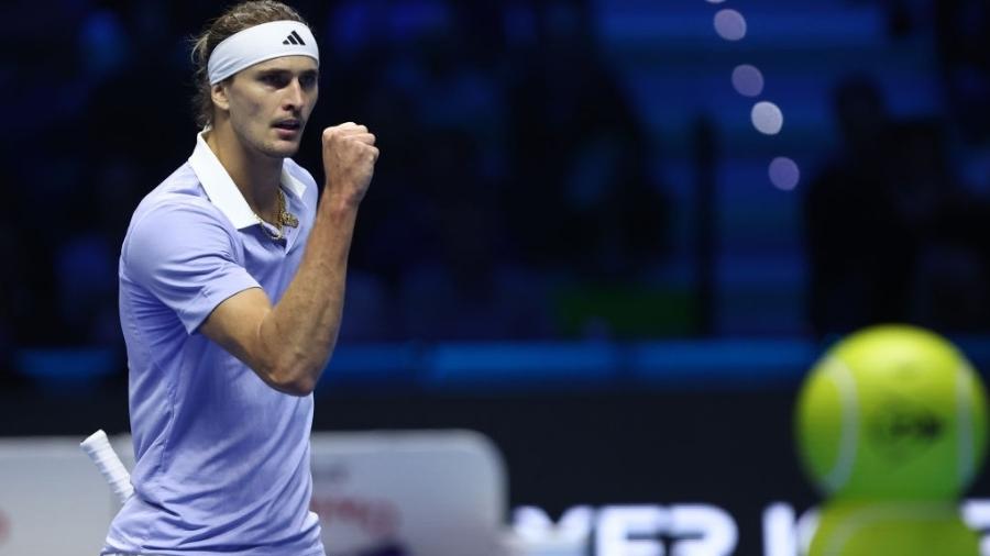 Alexander Zverev no jogo contra Casper Ruud pelo ATP Finals de 2024, em Turim