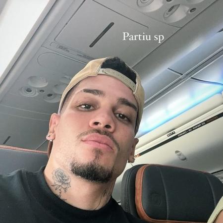 Paulinho, do Atlético-MG, no avião a caminho de São Paulo - Roprodução/Instagram