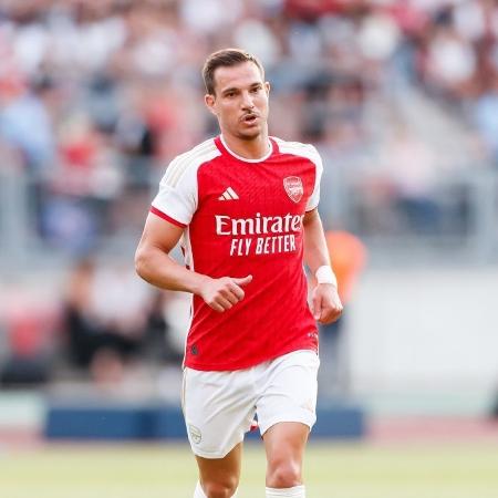 Cédric Soares fechou um contrato de produtividade com o São Paulo - Mario Hommes/DeFodi Images via Getty Images