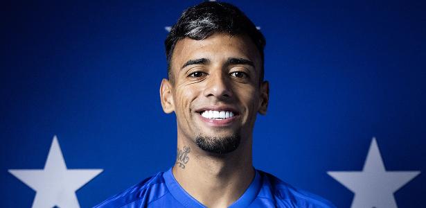 'Novo Suárez' volta ao Brasil após solidão na Arábia: 'Era muito difícil'