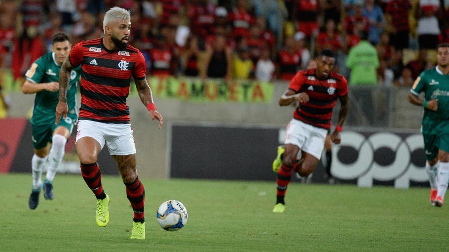 Gabigol carrega a bola pelo Flamengo contra o Boavista-RJ - Alexandre Vidal / Flamengo