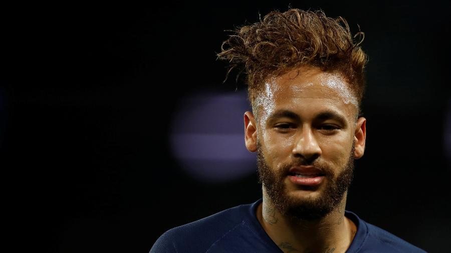 Neymar em ação pelo PSG contra o Lille - Christian Hartmann/Reuters