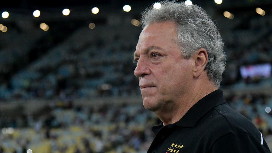 Abel Braga foi treinador do Flamengo no início do ano passado - Thiago Ribeiro/AGIF