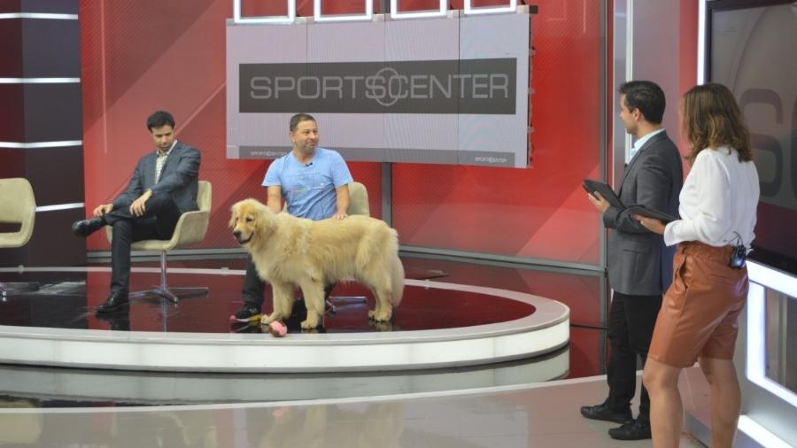 Mário Marra, comentarista da ESPN, leva cachorro para estúdio - Divulgação/ESPN