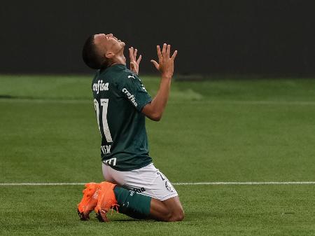 Palmeiras Gabriel Veron Completa Um Ano Como Profissional