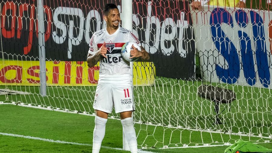 Luciano comemora gol do São Paulo no clássico contra o Palmeiras pelo Brasileirão - Marcello Zambrana/AGIF