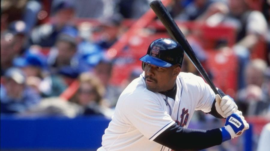 Bobby Bonilla em ação durante partida do New York Mets na Major League Baseball (MLB), em 1999 - Ezra O. Shaw /Allsport