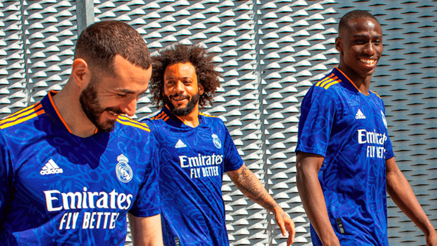 Marcelo e Benzema são modelos do segundo uniforme do Real Madrid para a temporada - Divulgação