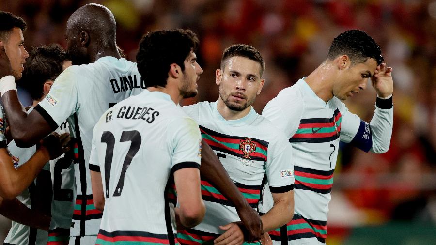 Jogadores da seleção portuguesa comemoram gol marcado contra a Espanha, pela Liga das Nações - David Bustamante/Getty