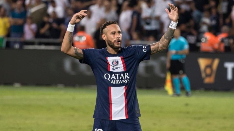 Neymar comemora gol marcado na goleada do PSG sobre o Nantes, pela Supercopa da França - Amir Levy/Getty