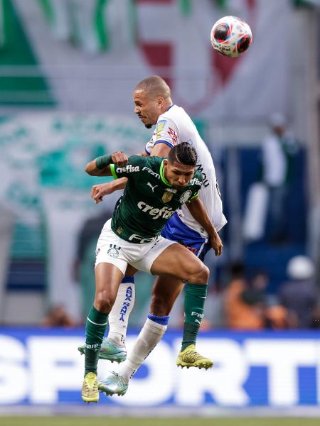 Rony, do Palmeiras, durante a partida contra o Água Santa - Alexandre Schneider/Getty Images