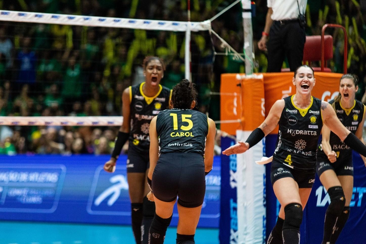 Rexona vence Pinheiros fora de casa e fica perto da semifinal da Superliga  - Gazeta Esportiva