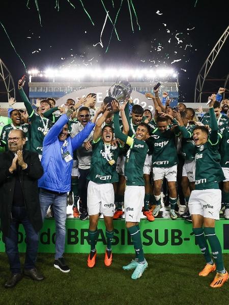 Jogadores do Palmeiras comemoram título da Copa do Brasil sub-17 - Fabio Menotti/Palmeiras