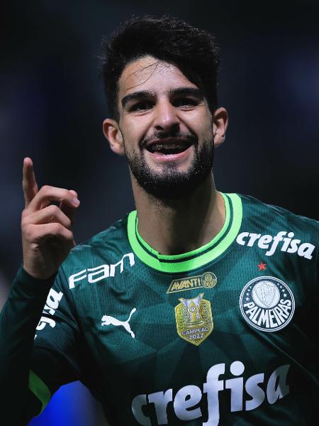 Flaco López celebra gol do Palmeiras sobre o Cruzeiro em partida do Campeonato Brasileiro