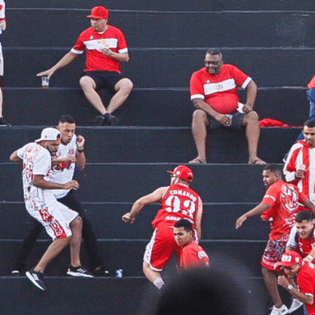 Torcedores do CRB brigaram entre si no jogo contra o ABC, pela Série B