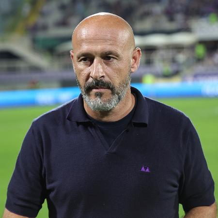 Vincenzo Italiano, da Fiorentina, em jogo contra o Ferencvarosi TC pela Conference League