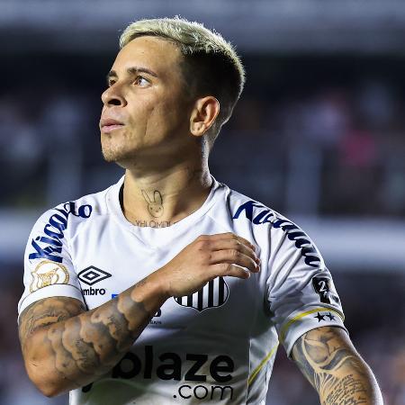 Soteldo, atacante do Santos, está perto de ser emprestado ao Grêmio